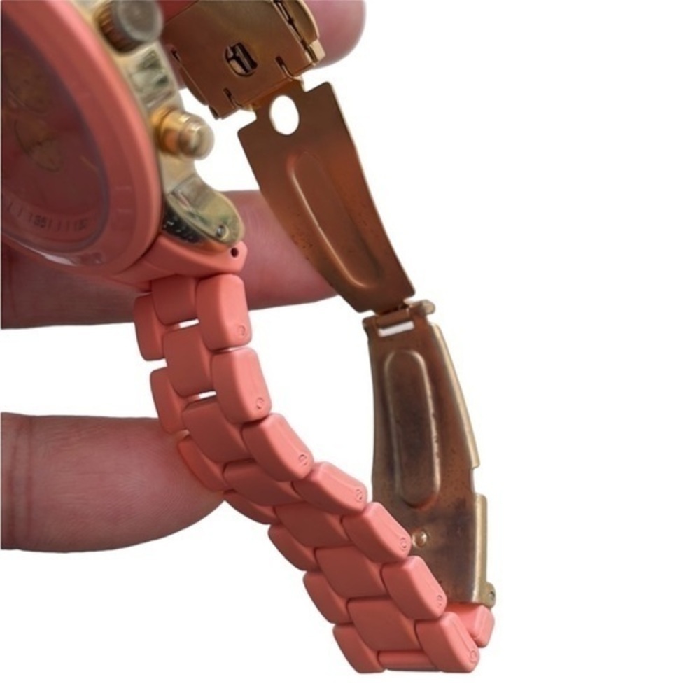 Pink Quartz Watch - Picture 10 of 10